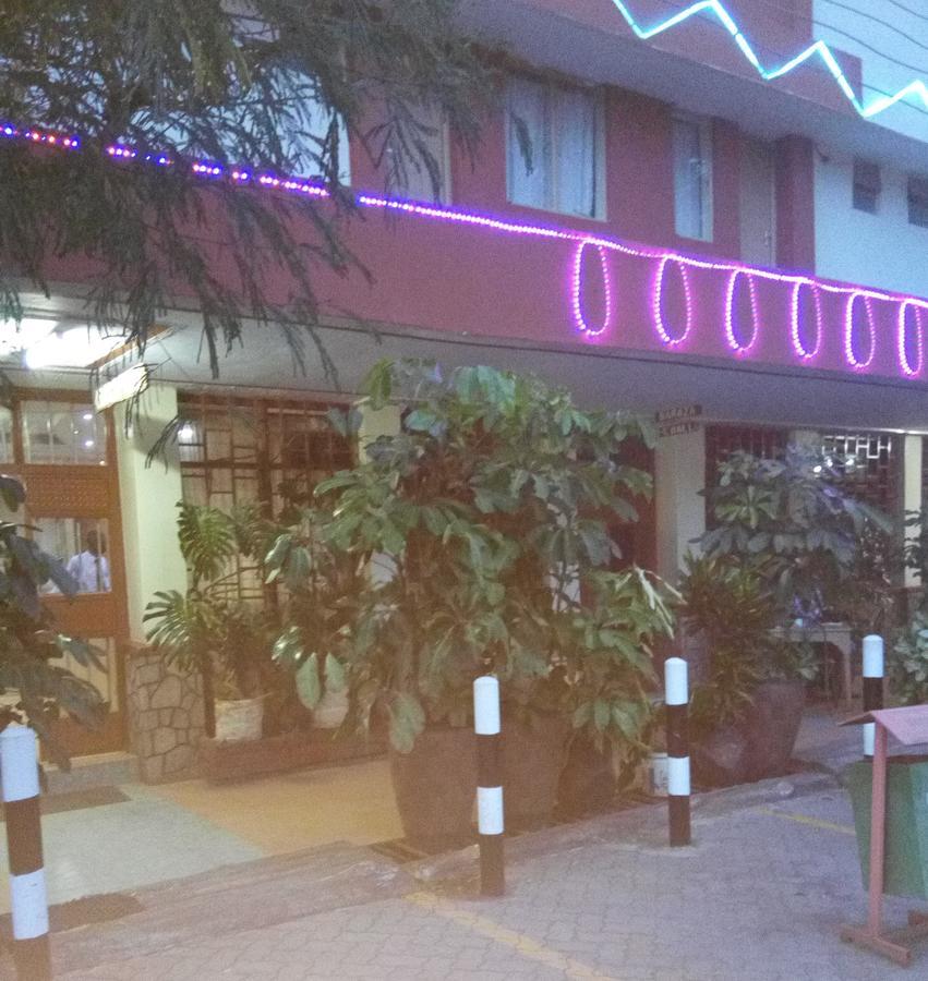 Bomen Hotel Isiolo エクステリア 写真